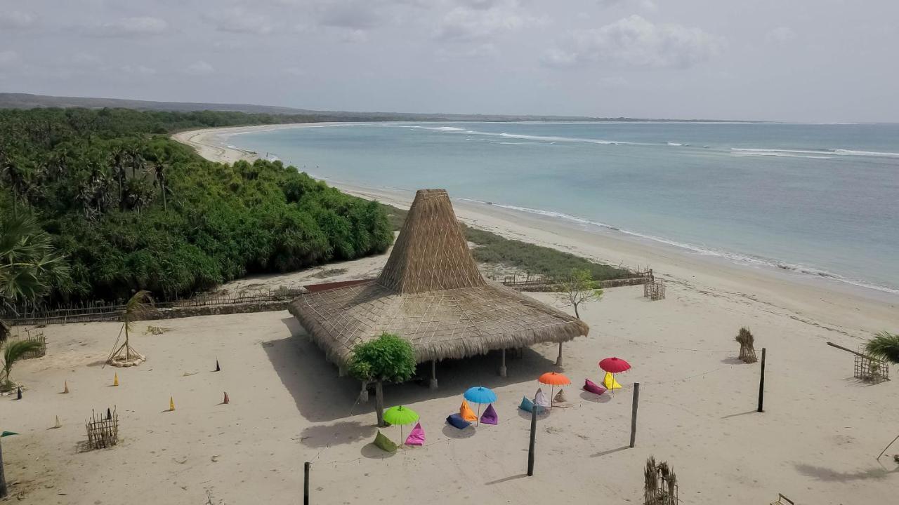 Costa Beach Resort & Club Waingapu Εξωτερικό φωτογραφία