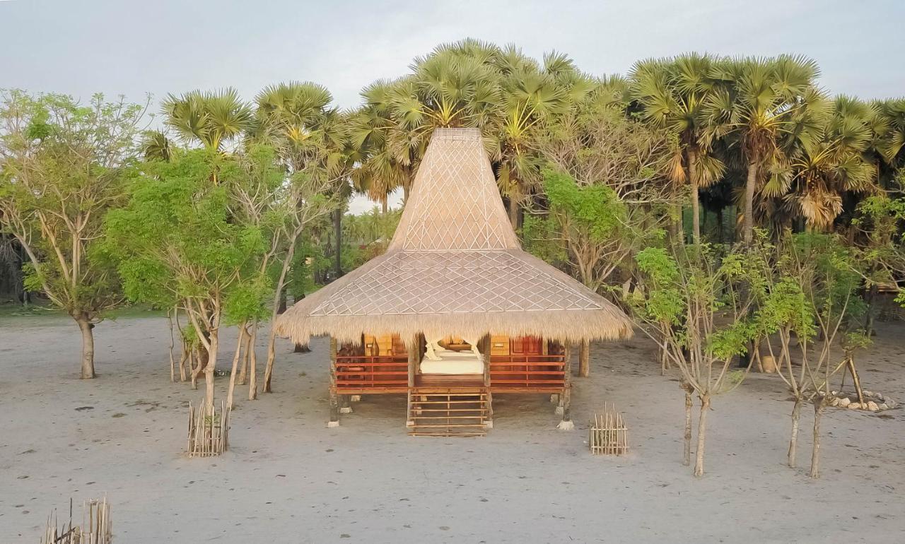 Costa Beach Resort & Club Waingapu Εξωτερικό φωτογραφία